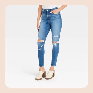 Universal Thread High Rise Blue Jeans Distressed Ankle Length
